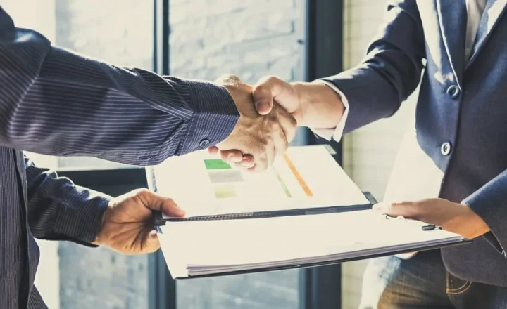 Selling a Business With Confidence: The Financial Decisions That Matter Most